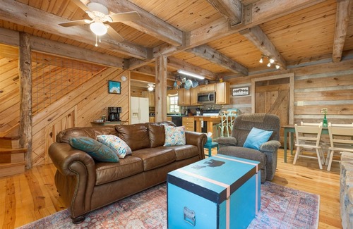 Hendersonville Cabina | Slickens Creek Cabin