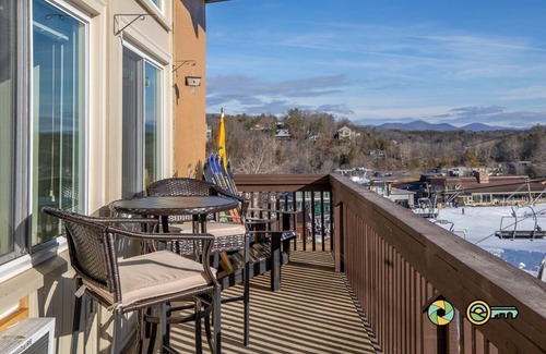 Basye Condominio | Slippery Slope (#231) | Ski/Bike/Golf | On ski slope | Triple-decker bunk beds!