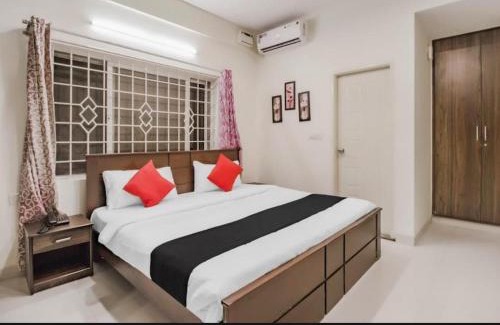 Sheshadripuram Hotel | SLN Suites, Near Baptist Hospital, Hebbala