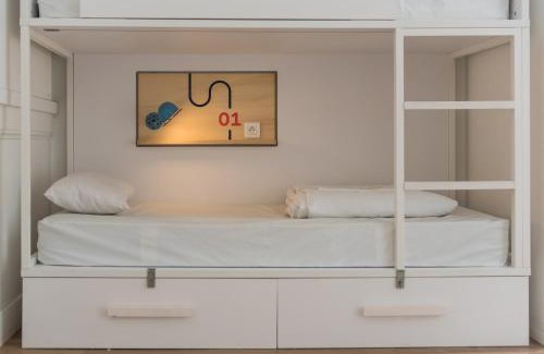 Griffon - Royale Hostal | SLO Hostel Lyon les Pentes