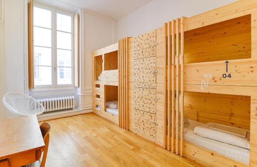 Griffon - Royale Hostal | SLO Hostel Lyon les Pentes