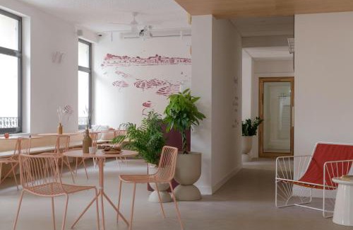 Centre Ville-Gare Hostal | SLO Hostel Nice