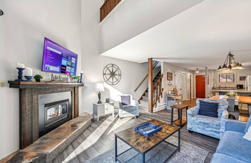 Lake Delton Condominio | Sloane Parkview 7 · Sloane Condo - Families, golfers, girl's trips!