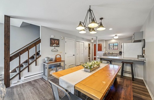 Lake Delton Condominio | Sloane Parkview 7 · Sloane Condo - Families, golfers, girl's trips!