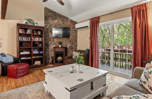 Village at Camelback Casa | Slope Lodge Prime Skiing Location Indoor Pool Hot Tub Sauna Private Deck