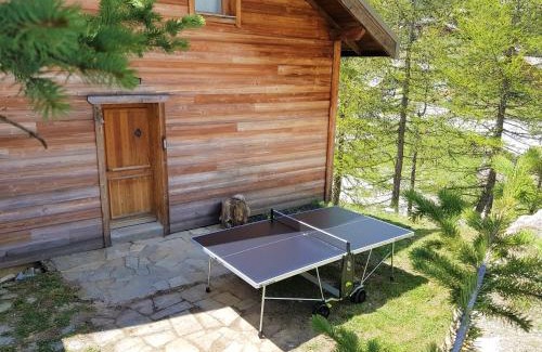 Montgenevre Chalet De Esquí | Slope-Side Chalet w/Jacuzzi, Home Cinema, for 16 Guests