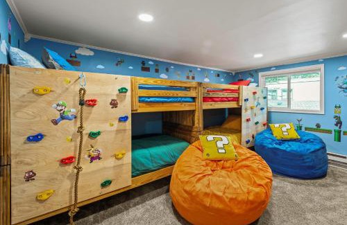 Village at Camelback Casa | Slopeside Escape by AvantStay Walk to Ski Lifts Arcade Games Shuffleboard