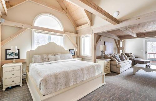 Central Vermont- Killington Casa | Slopeside Estate Luxurious Home on Great Eastern - Ski On Ski Off, Hot Tub, Private Shuttle