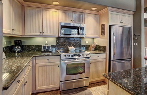 Beaver Creek Condominio | Slopeside Living - 3br 4ba At Pines Lodge 3 Bedroom Condo by RedAwning