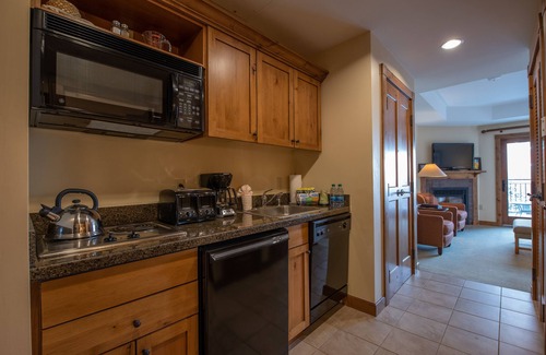 Crested Butte Condominio | Slopeside Studio Unit With Kitchenette Studio Bedroom Condo - No Cleaning Fee! by RedAwning