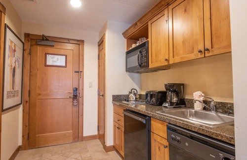 Crested Butte Condominio | Slopeside Studio Unit With Kitchenette Studio Bedroom Condo - No Cleaning Fee! by RedAwning