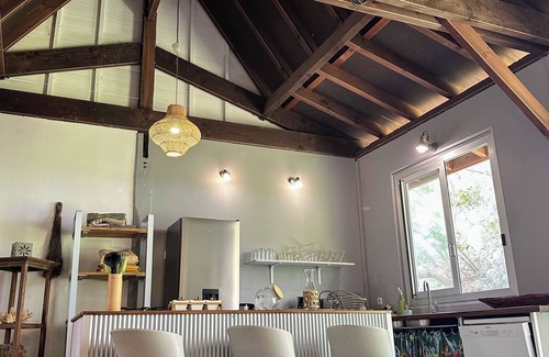 Naia Casa | Slow-living by the lagoon – Beachfront stay in Naïa Bay, New Caledonia