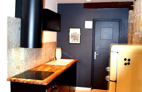 Laon Apartamento | Slow Tourism in the historic center of Laon: Terrace, Garden and Bbq