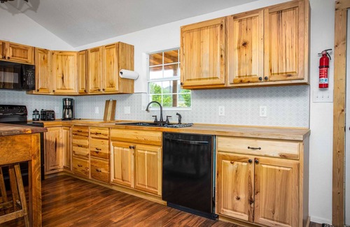 Kerrville Casa | Slowpoke Cabin on Turtle Creek