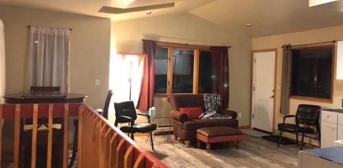 Mendenhaven Apartamento | Sluice Box - Affordable, Convenient, and near Mendenhall Glacier- DISCOUNTS ON TOURS!