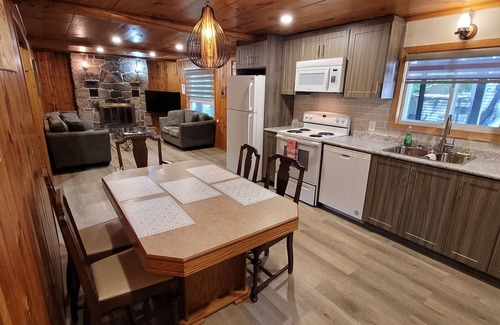 Petawawa Cabina | Slumber Inn at Pine Ridge Park