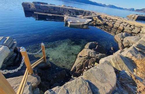 Aheim Casa | Småstranda Fjord Lodge