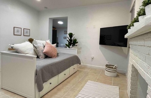 South Miami Casa | SM CasaGrande South Miami. Cozy, Spacious, Central