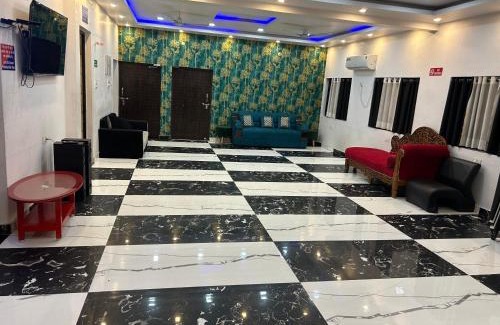 Gomti Nagar Casa | SM Guest House