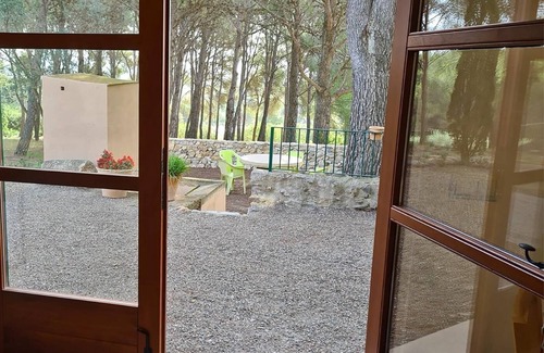 Valls Apartamento | Pequeña y confortable casa independiente. Espacioso jardín privado.3 km Valls