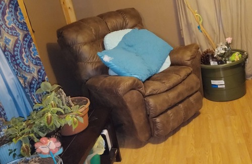 Loves Park Casa | Small bungalow with hot tub near chicago