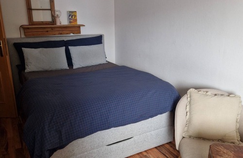 Striesen Casa | Small but Fine Double Room with Shared Terrace, Shared Garden and Wi-Fi