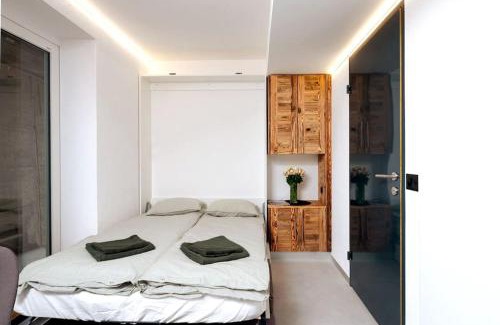 Montana Apartamento | Small but WOW! Studio with pool @ the central lake