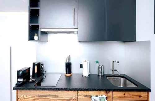 Montana Apartamento | Small but WOW! Studio with pool @ the central lake
