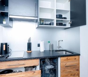 Montana Apartamento | Small but WOW! Studio with pool @ the central lake