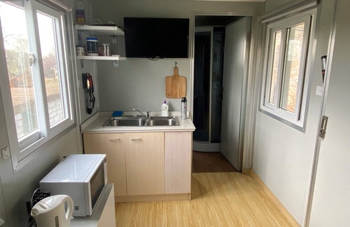 Coree Cabina | Small Cabin and separate Caravan In The Countryside Near Canberra