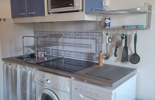 Eyguieres Casa | Small, comfortable house in a private residence.