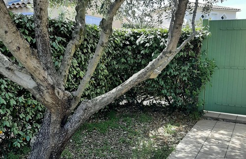Eyguieres Casa | Small, comfortable house in a private residence.