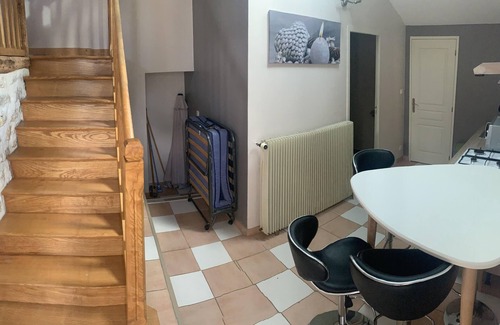 Chalandray Casa | Pequeña en el campo junto al río cerca de Futuroscope con spa, piscina, sauna