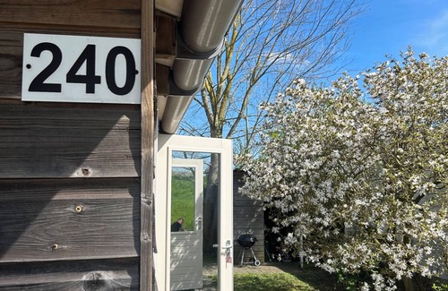 Warmenhuizen Casa | Small cottage not far from the Schoorl dunes - ideal for a break by the sea