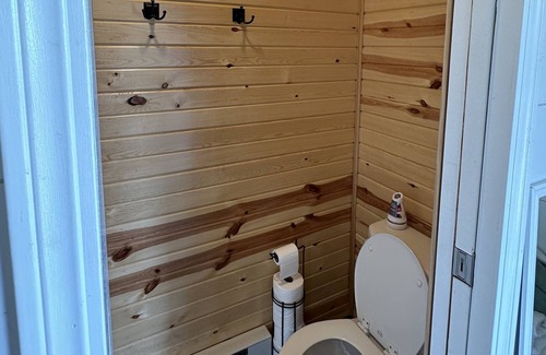 Viroqua Cabina | Small cozy cabin near Public fishing and hunting grounds