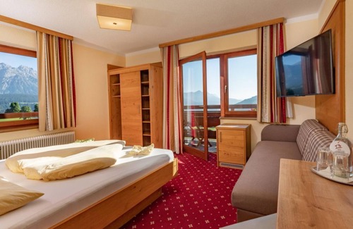 Schladming Cama Y Desayuno | Small double room, shower, WC - Hotel Garni Hochwurzen