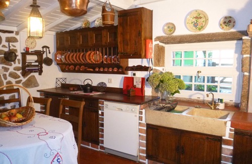 Estoraos Cabaña | Small farm by the river