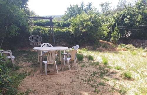 Saint-Etienne-les-Orgues Apartamento | Small artist's house