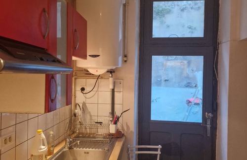 Dole Apartamento | Small furnished apartment close to shops and tourist attractions