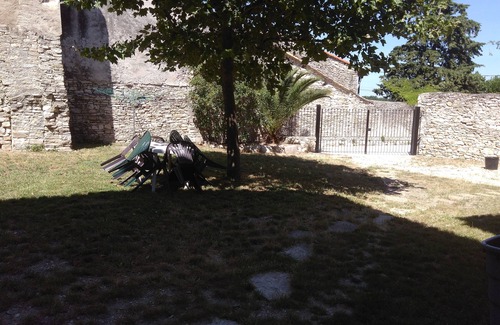 Vezenobres Casa | Pequeña casa amueblada con jardín cerca del mar Mediterráneo y Cevennes