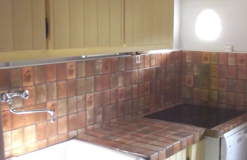 La Neuve-Lyre Casa | Pequeña casa de entramado de madera normanda en el pueblo con todas las tiendas