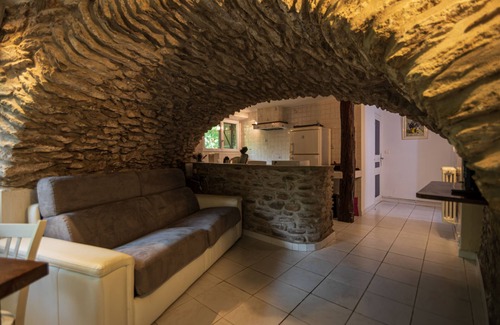 Gravieres Otro | Pequeña aldea de casas de piedra XVII, LES GARIDELS 07140 GRAVIERES