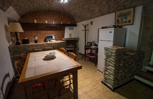 Gravieres Otro | Pequeña aldea de casas de piedra XVII, LES GARIDELS 07140 GRAVIERES