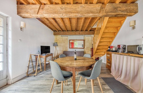 Arveyres Casa | Casita de campo 'Bel En Rouge' con terraza compartida, jardín compartido y Wi-Fi