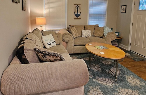 Swansboro Casa | Small House, Big Adventure