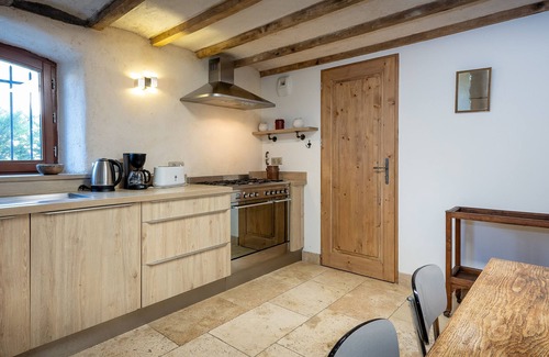 Myans Cabaña | Pequeña casa 'Gite De Myans 15 Personas' con vistas a las montañas, terraza privada y Wi-Fi