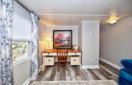Bel Air Casa | Small House on Gentleman’s Farm
