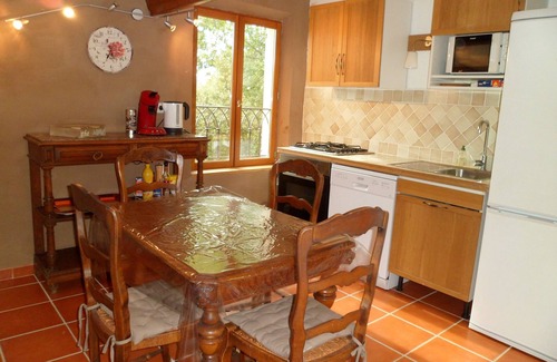 Brignoles Casa | Pequeña casa con piscina rodeada de naturaleza entre el mar y el Verdon.