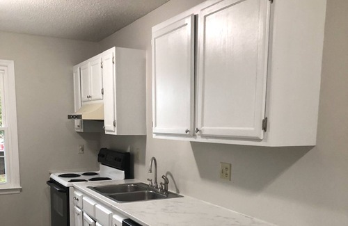 Tarboro Casa | Small little bungalow house, big backyard with new appliance ceiling fans
