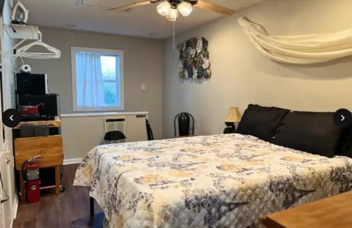Elizabeth City Casa | Small private get away, tiny home garage studio apartment